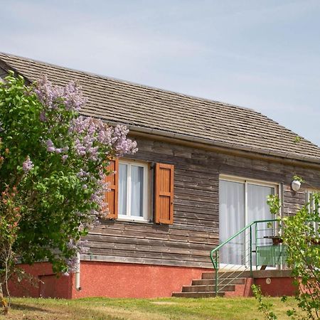 Les Chalets De La Vallee Du Bes Albaret-le-Comtal Exterior photo